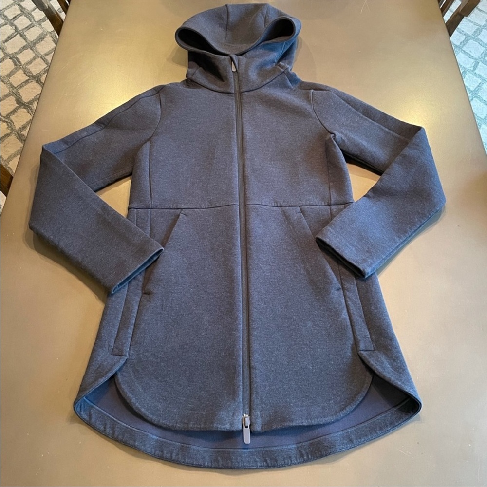 Lululemon jacket size 2